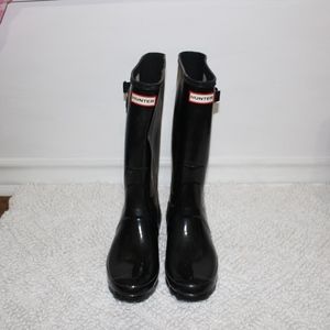 NEVER WORN wide calf black hunter rain boots/tall
